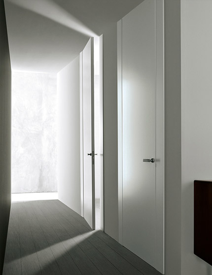 Interni-onesti-lualdi-puerta-batiente-filo-55-lcd62