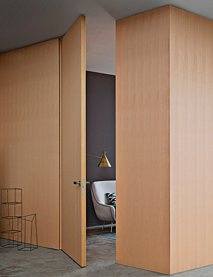 Interni-onesti-lualdi-puerta-divisorias-y-boiserie-wall-and-door-000