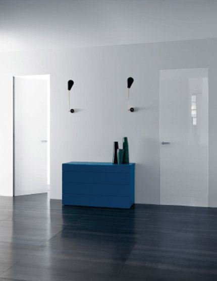 Interni-onesti-lualdi-puerta-rasomuro-rasovetro55s