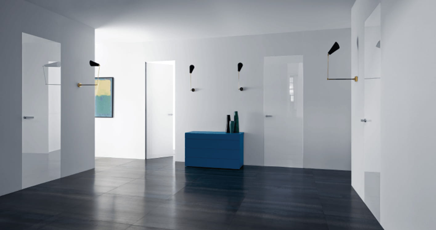 Interni-onesti-lualdi-puerta-rasomuro-rasovetro55s
