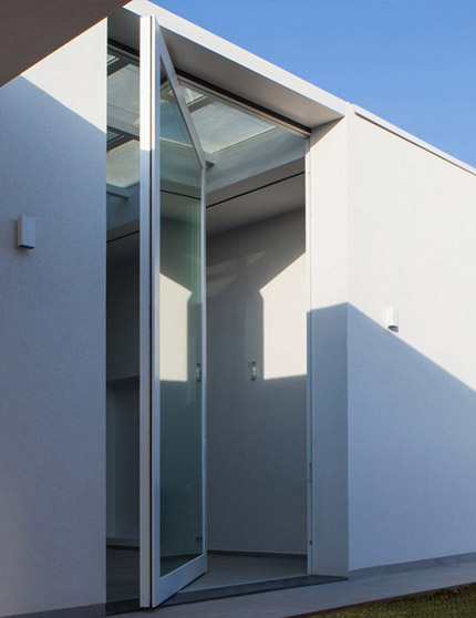 Interni-onesti-oikos-nova-puertas-blindadas-eje-vertical-00