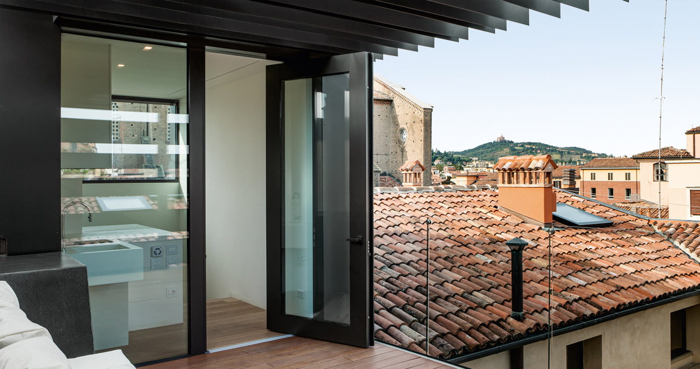 Interni-onesti-oikos-nova-puertas-blindadas-eje-vertical-02